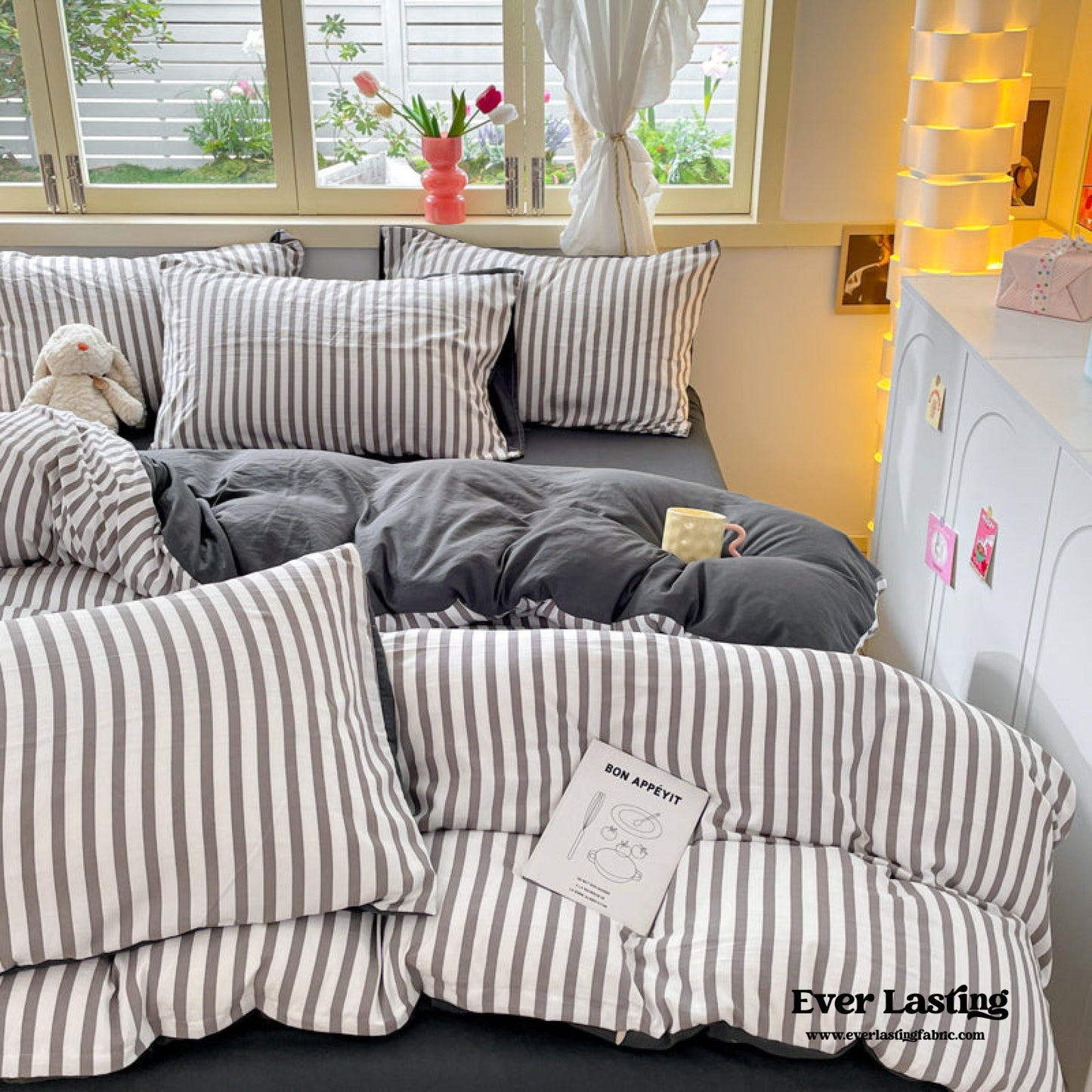 Striped Bedding Set / Blue