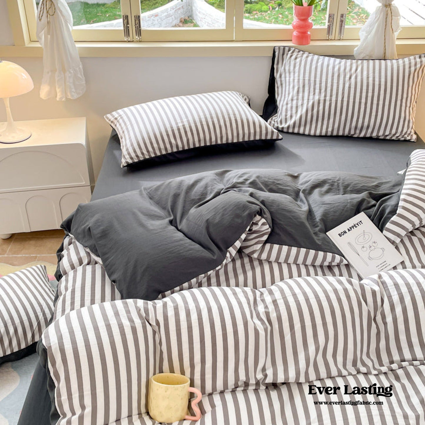 Striped Bedding Set / Blue