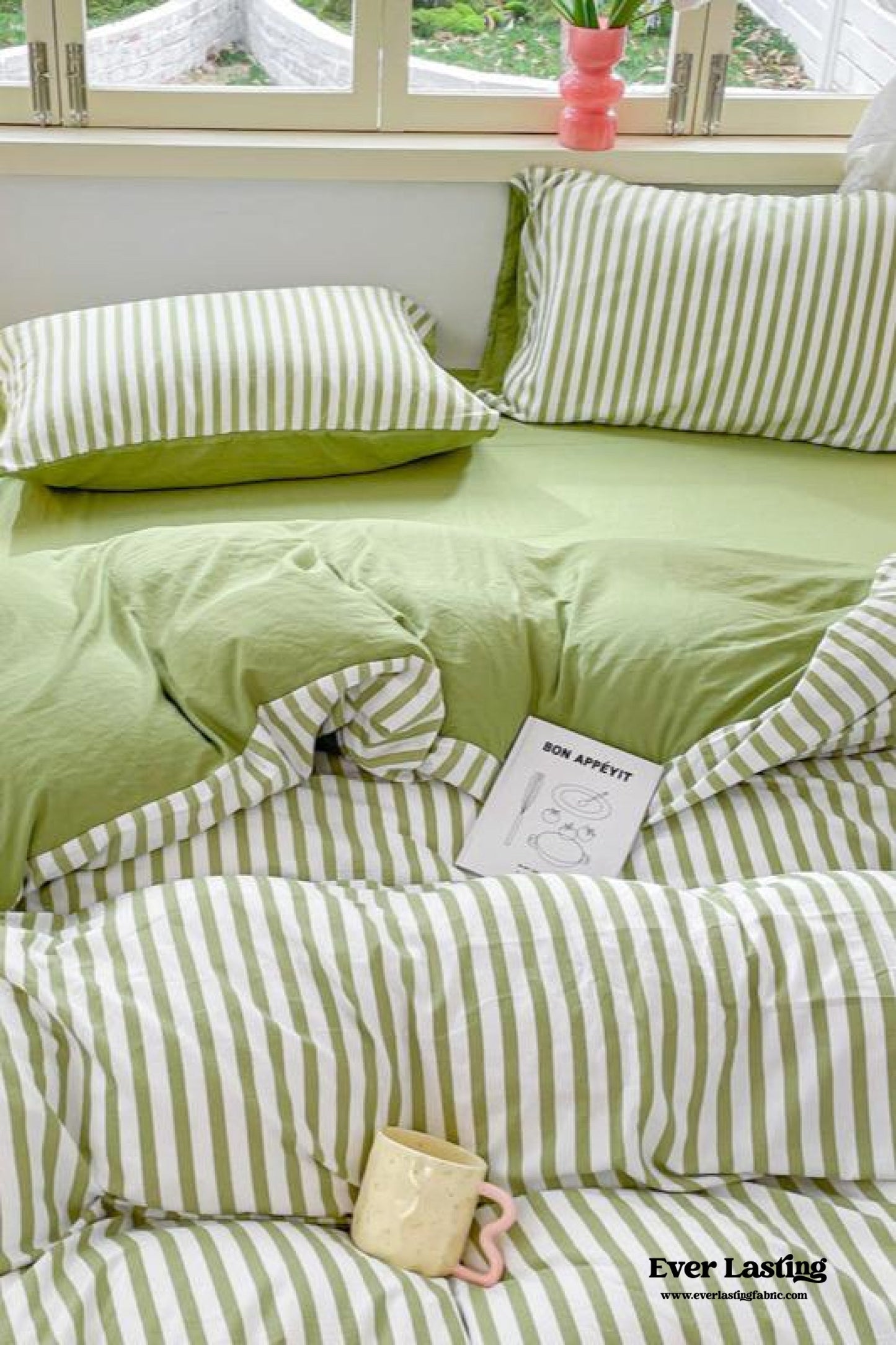 Striped Bedding Set / Blue