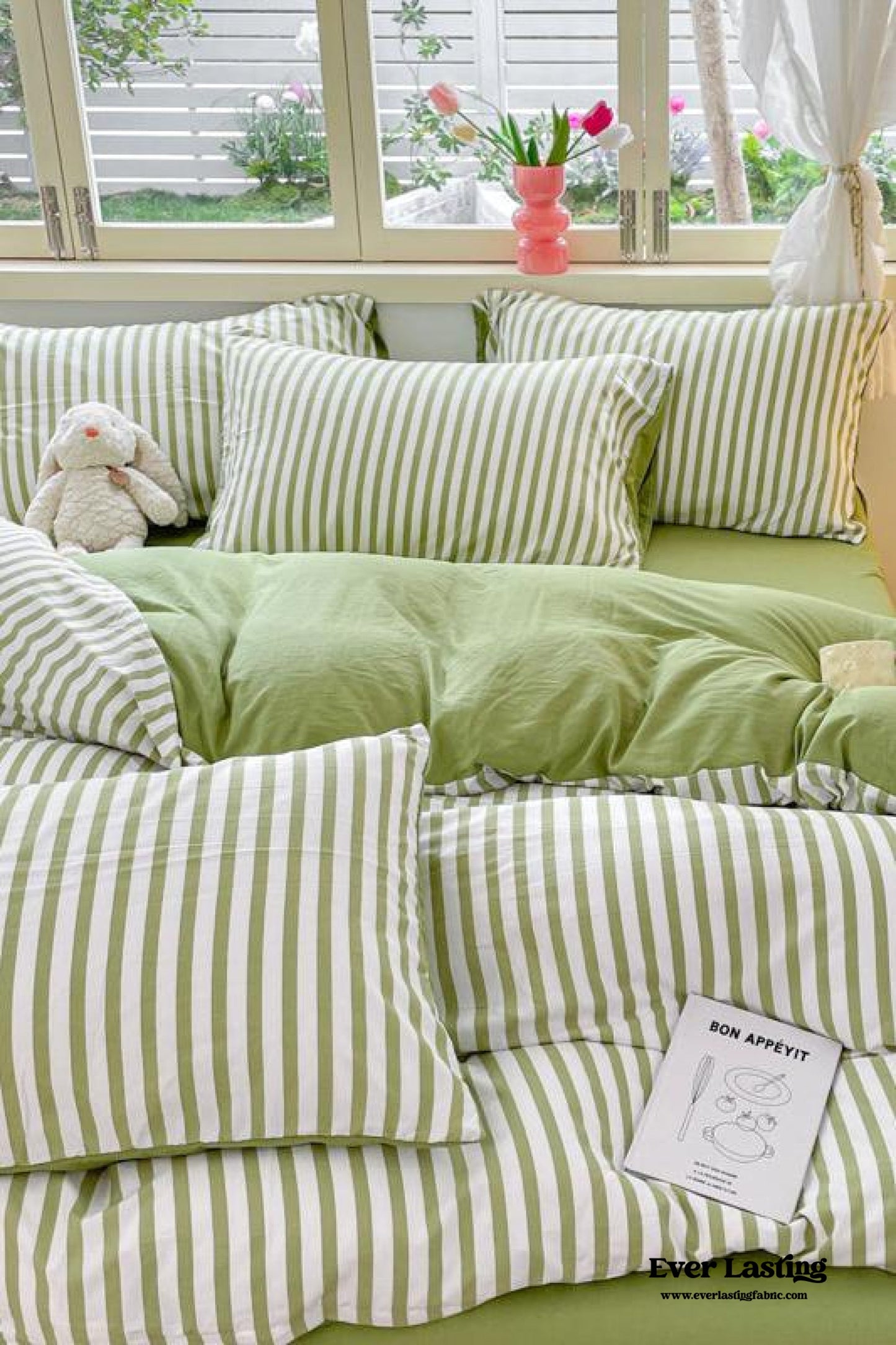Striped Bedding Set / Blue