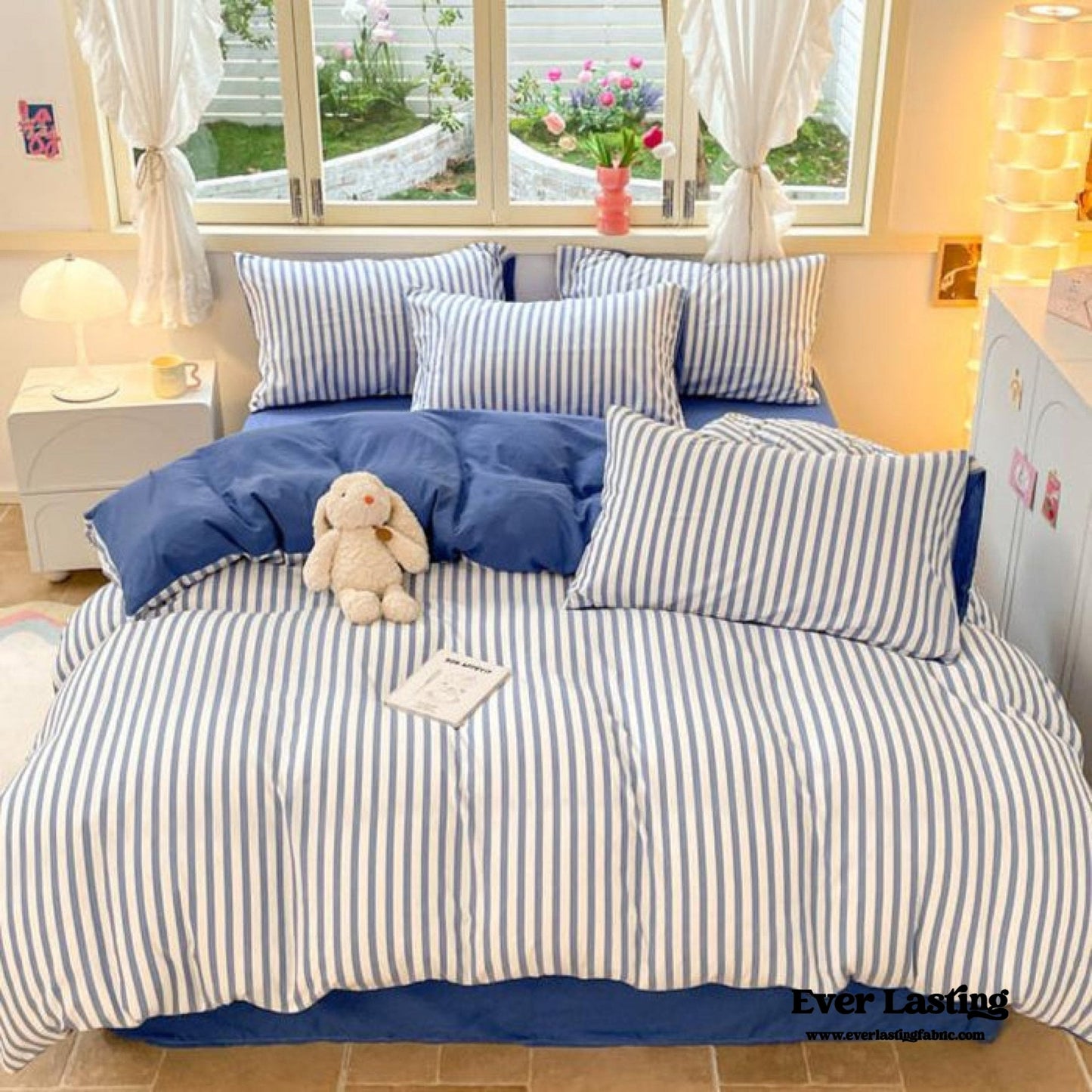 Striped Bedding Set / Blue