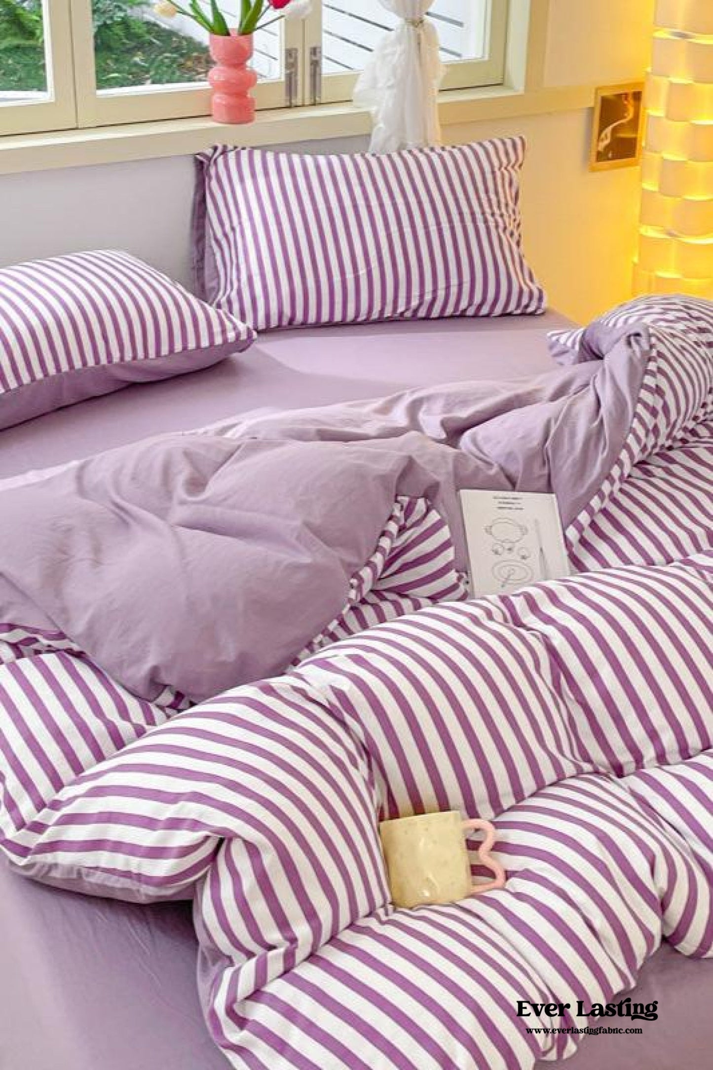 Striped Bedding Set / Gray