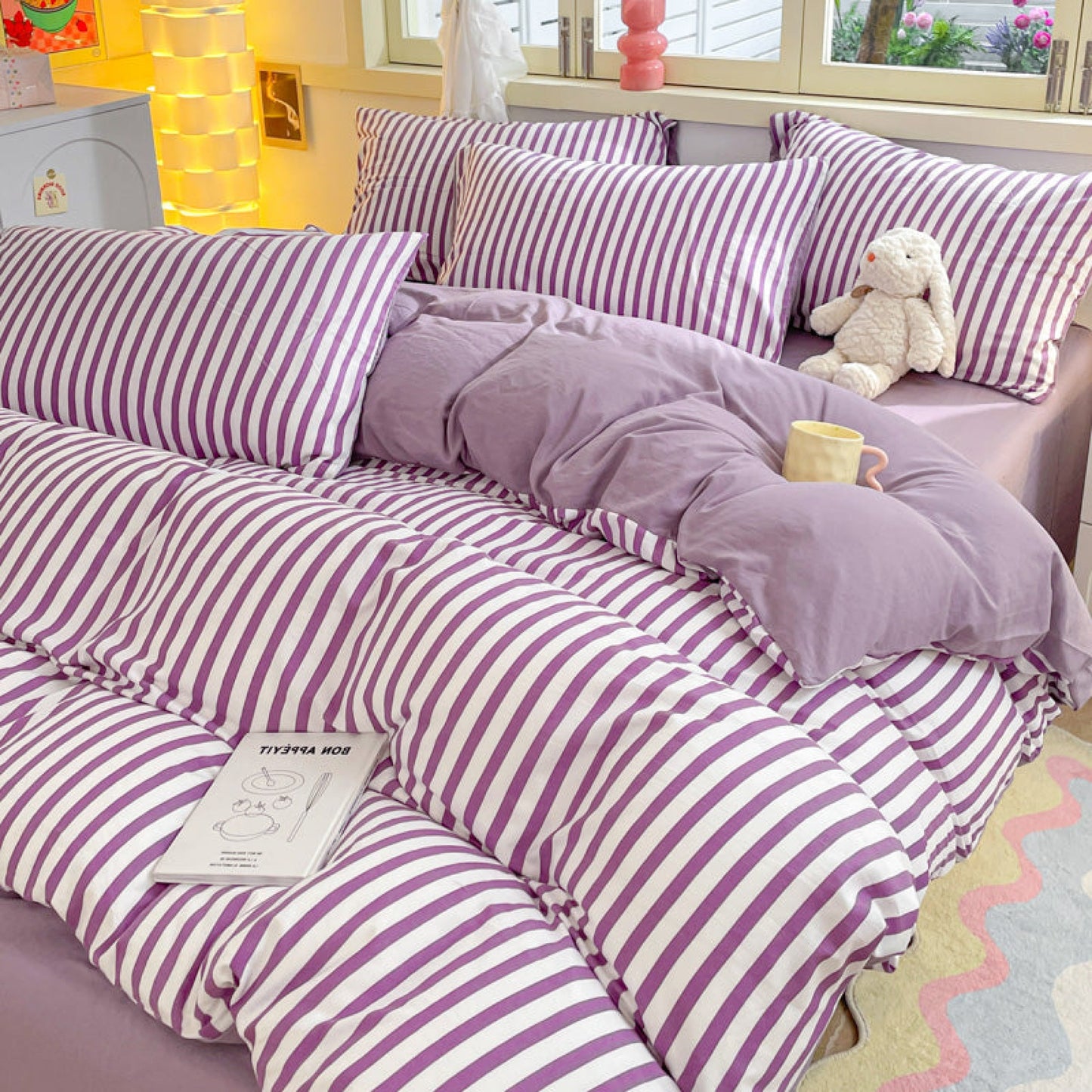 Striped Bedding Set / Gray