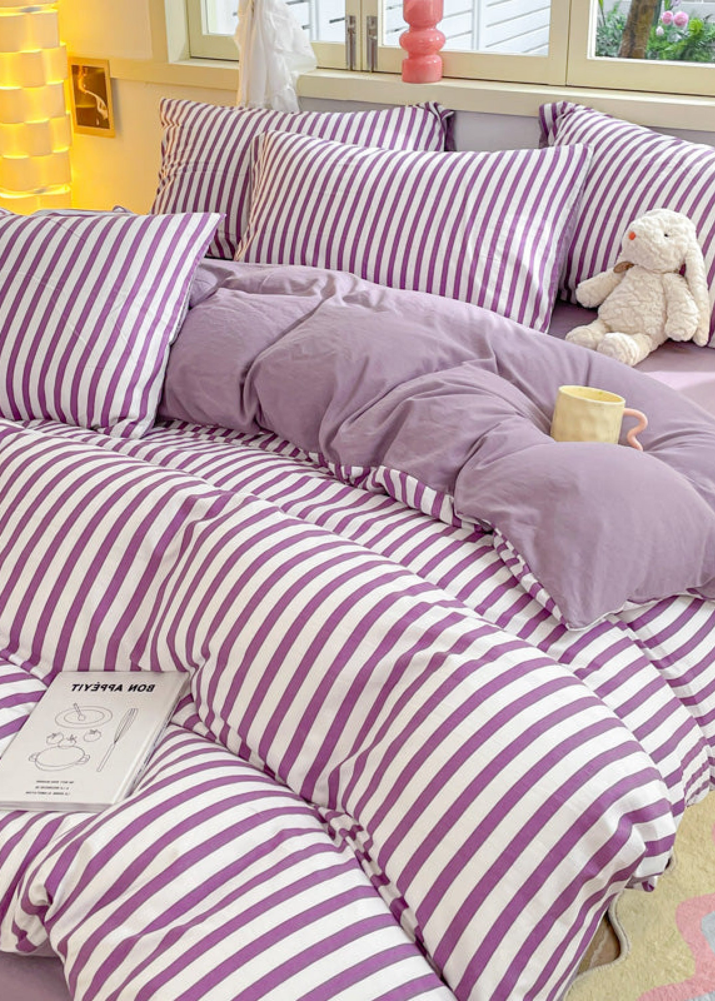 Striped Bedding Set / Gray