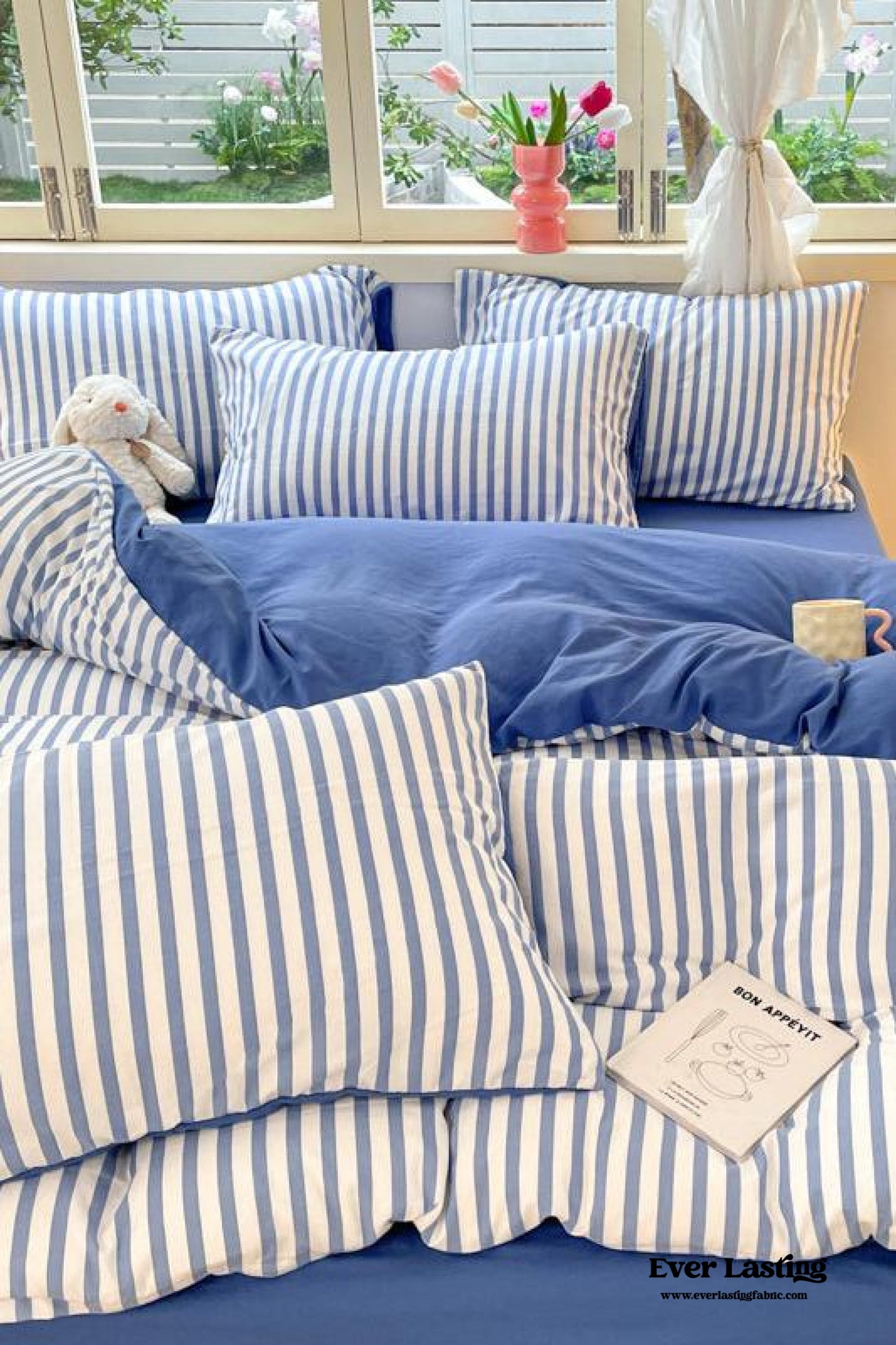 Striped Bedding Set / Purple