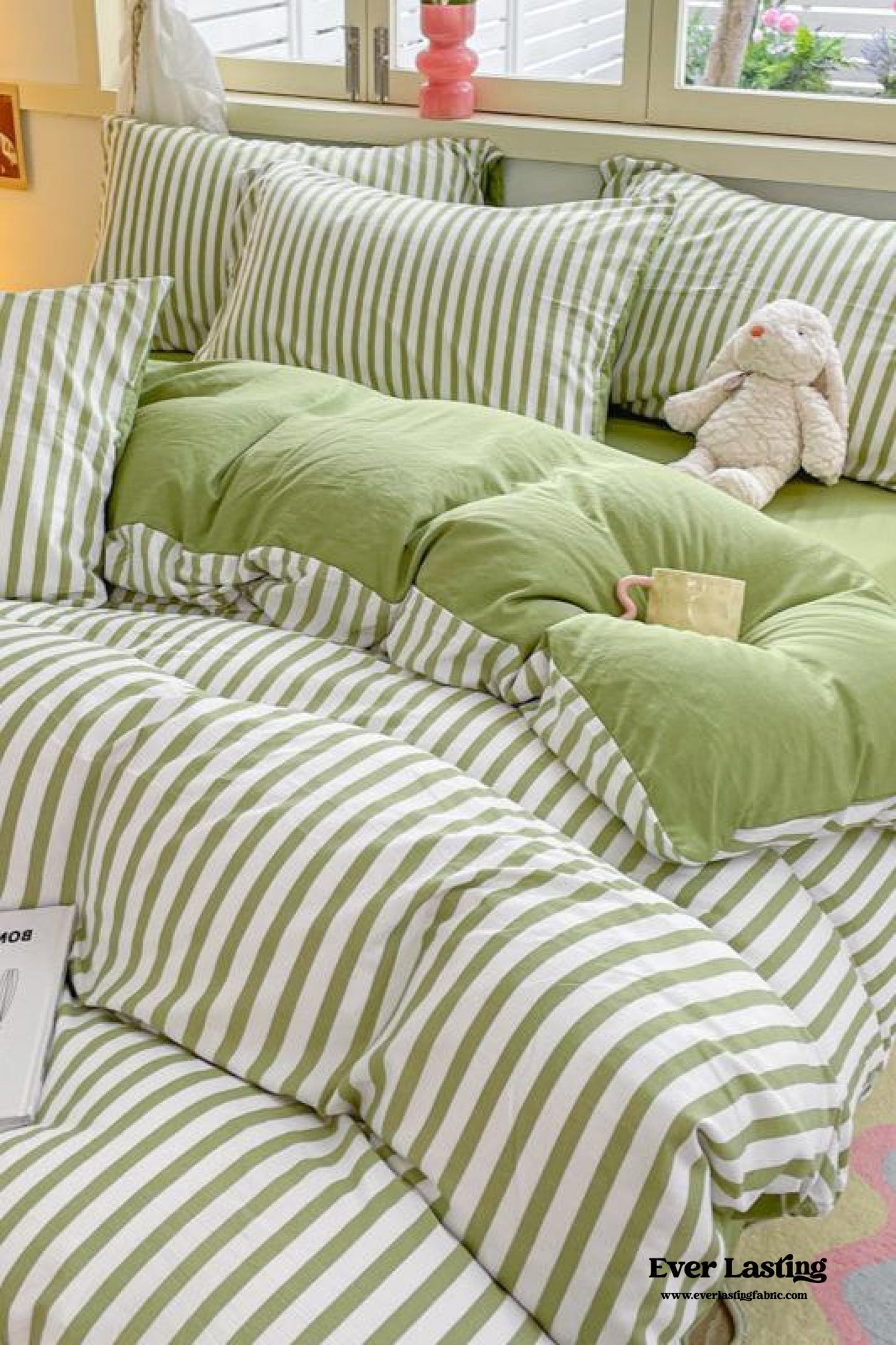 Striped Bedding Set / Purple