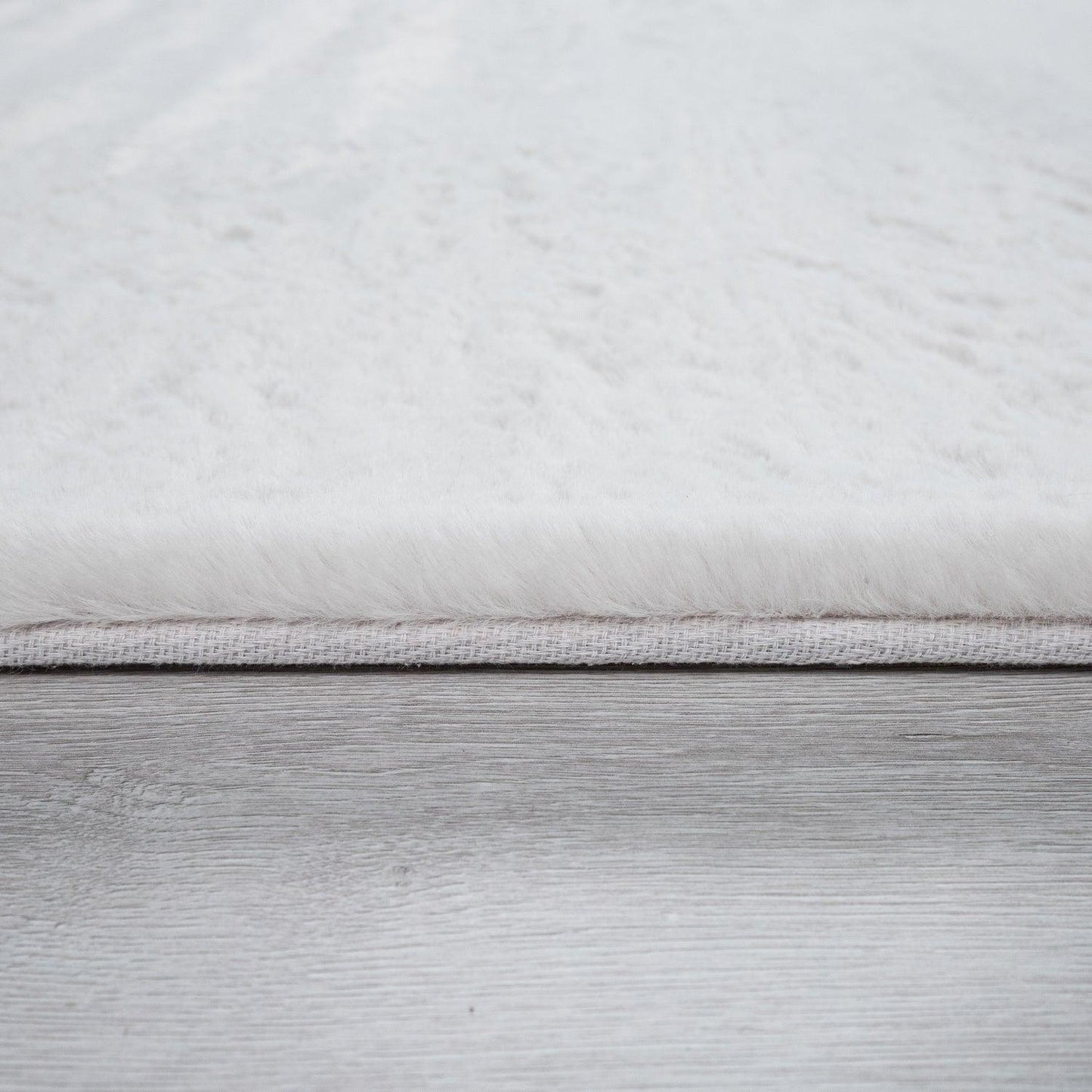 Super Soft Area Rug Fluffy High Pile Cosy Luxurious Touch in Solid Cream