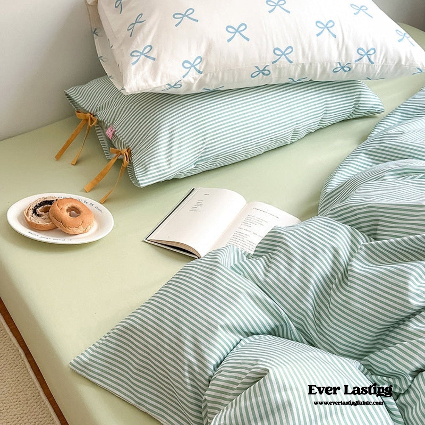 Sweet Bow Striped Bedding Set / Pink