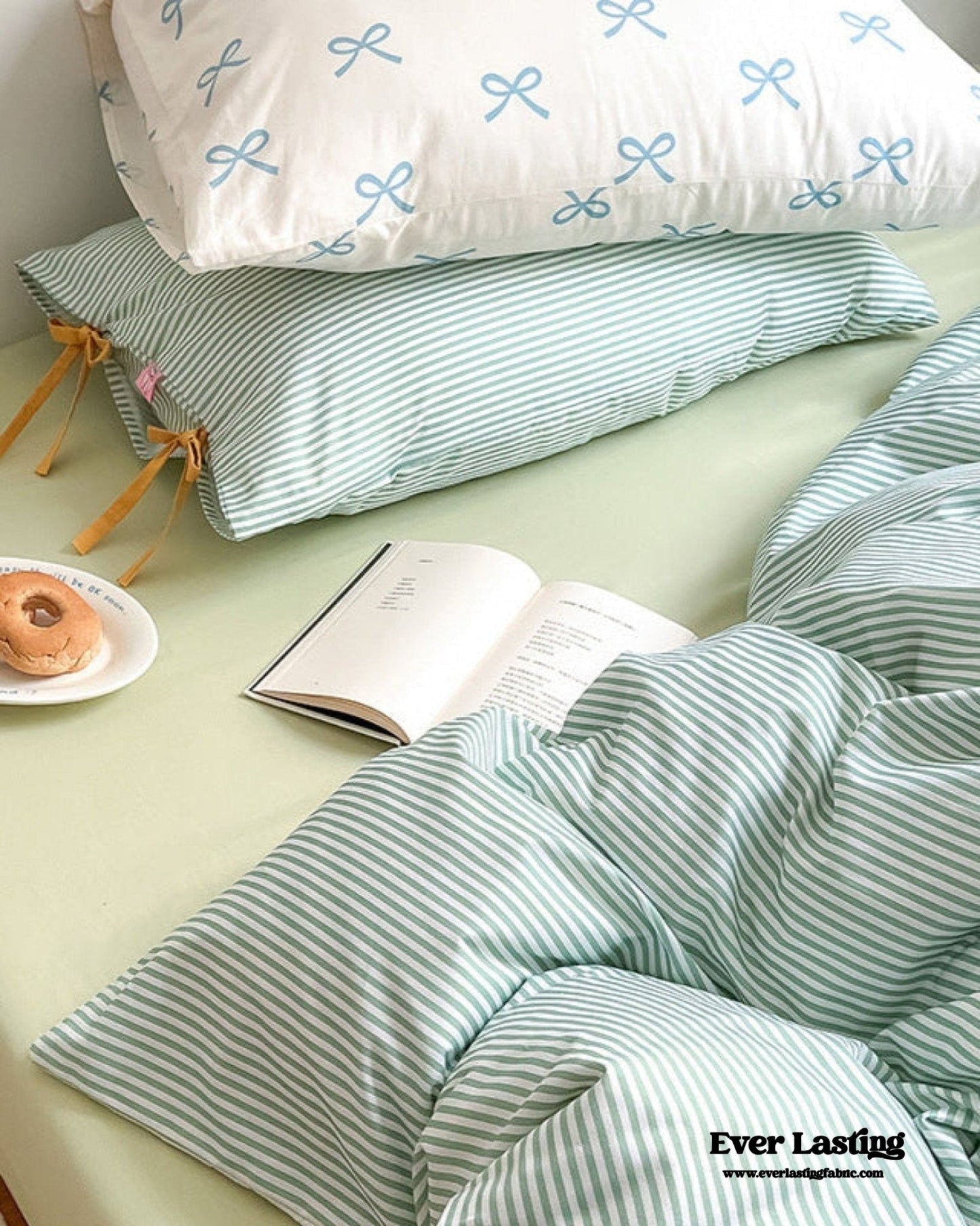 Sweet Bow Striped Bedding Set / Pink