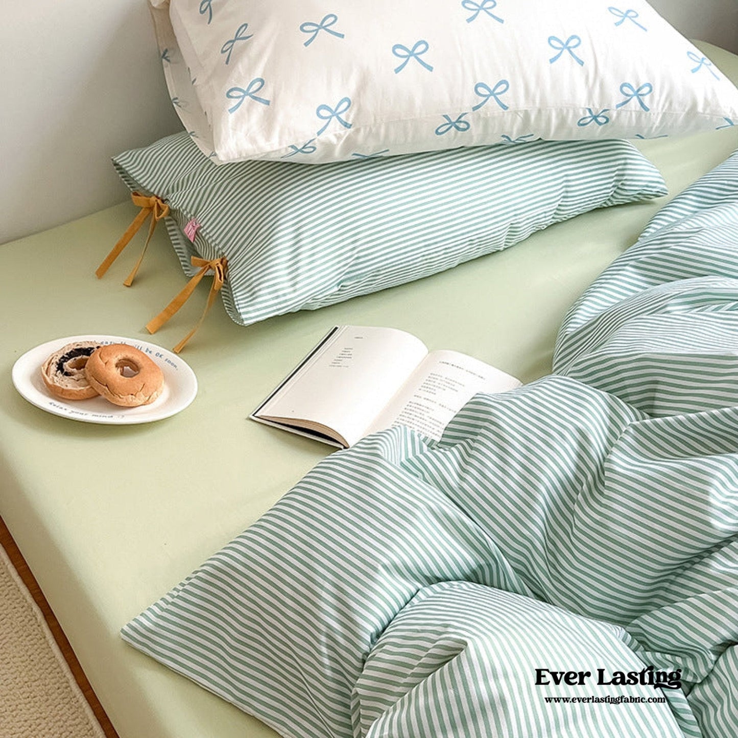 Sweet Bow Striped Bedding Set / Yellow