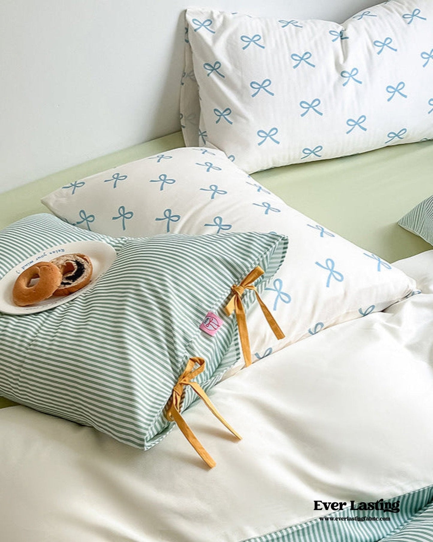 Sweet Bow Striped Bedding Set / Yellow