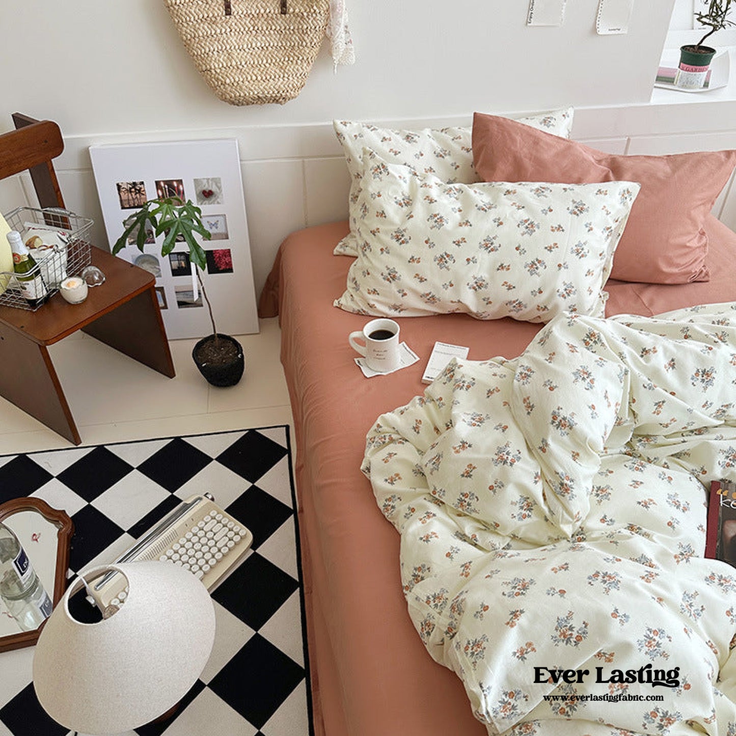 Sweet Floral Bedding Set / Pink
