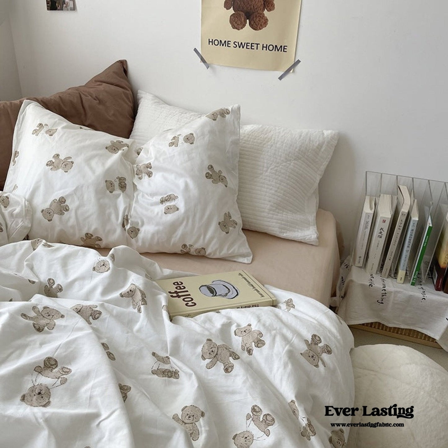 Teddy Duvet Cover / White + Beige