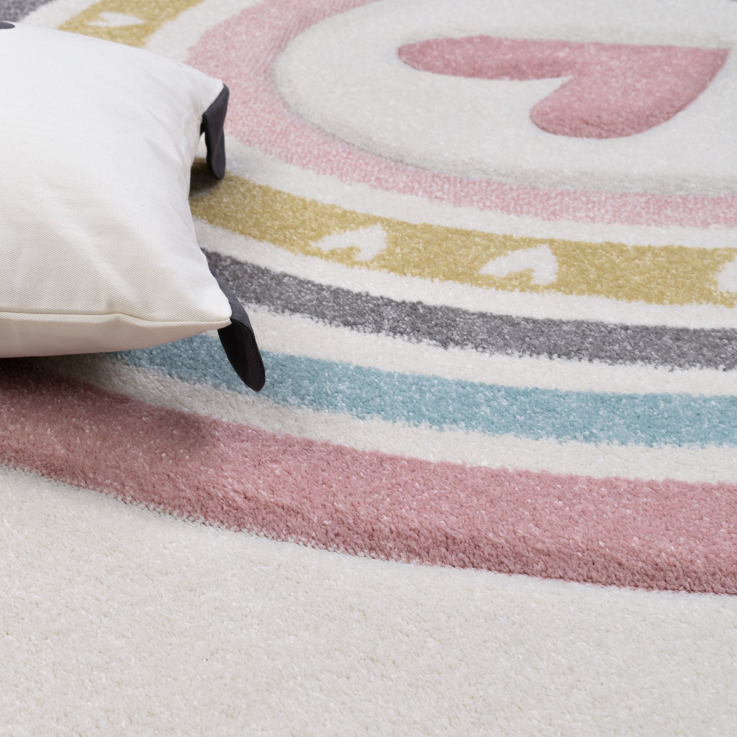 Kids Rug Cosmo with Rainbow & Hearts in Cream