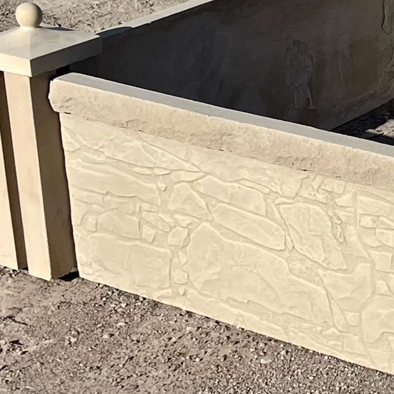 Textured Stone Prefabricated Concrete Garden Bed