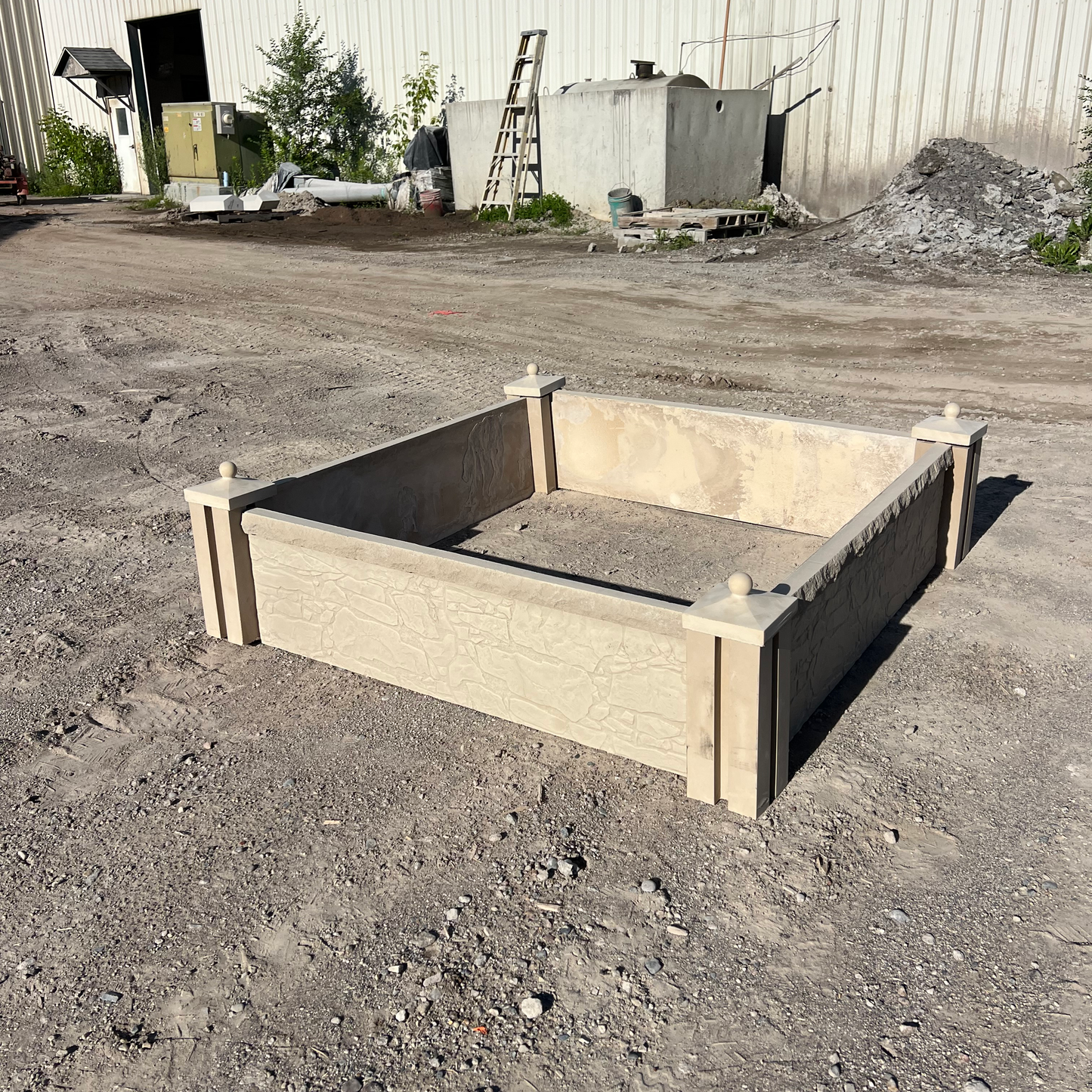 Textured Stone Prefabricated Concrete Garden Bed