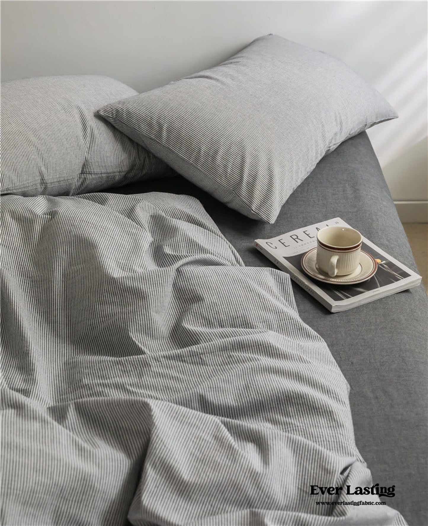 Thin Stripe Bedding Set / Beige