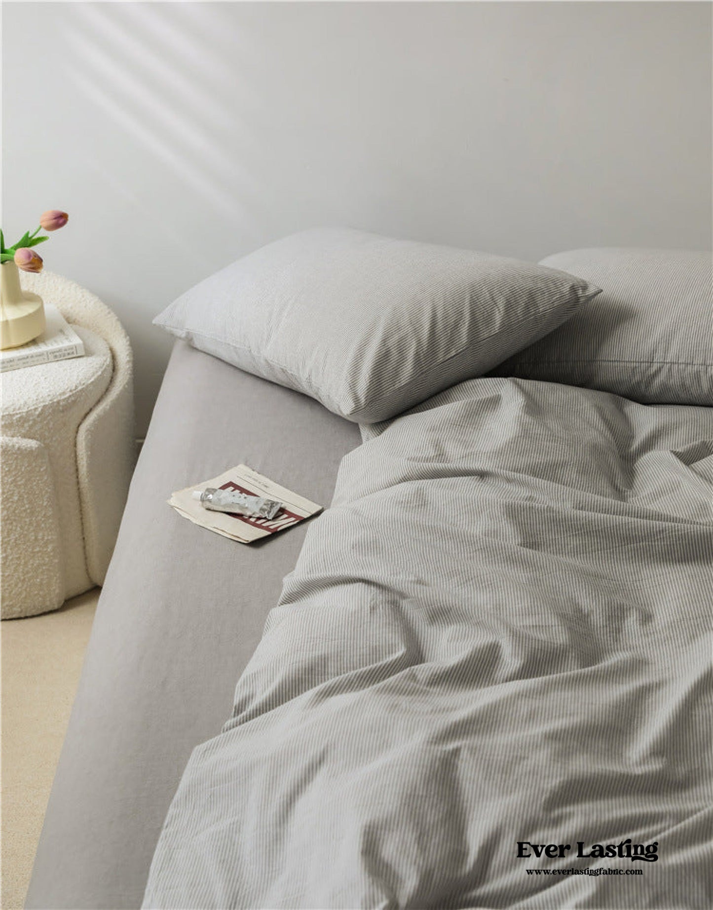 Thin Stripe Bedding Set / Beige