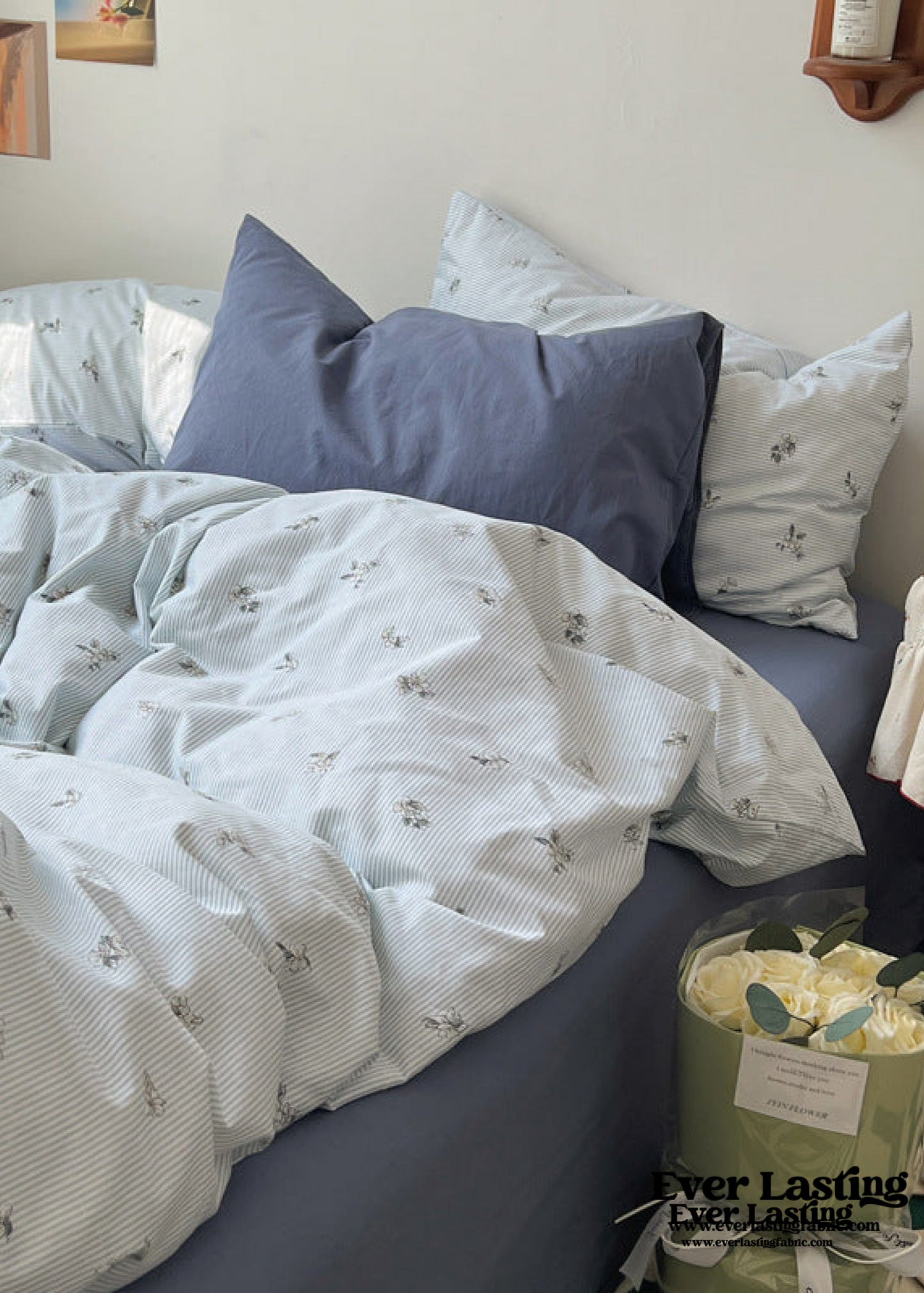 Thin Stripe Floral Bedding Set / Blue