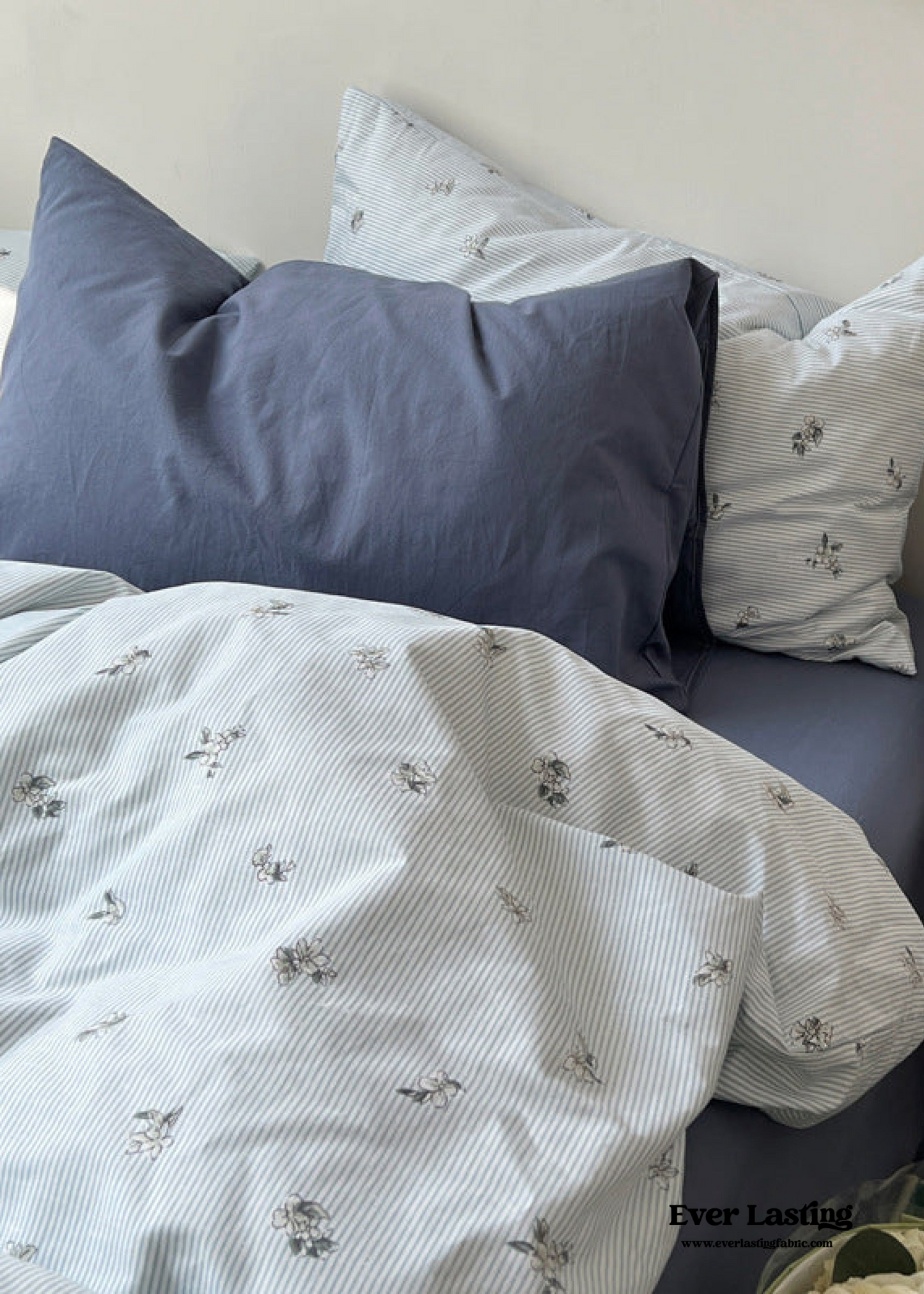 Thin Stripe Floral Bedding Set / Pink