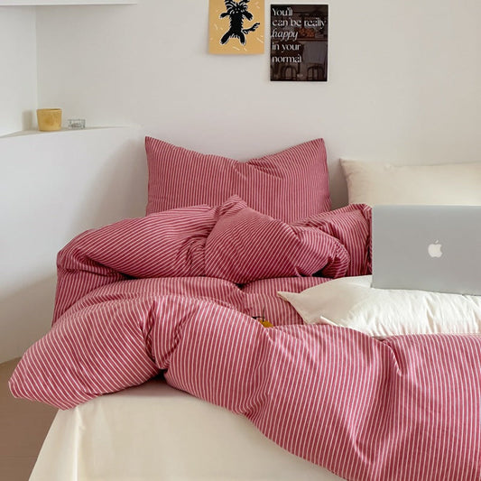 Thin Striped Bedding Set / Red