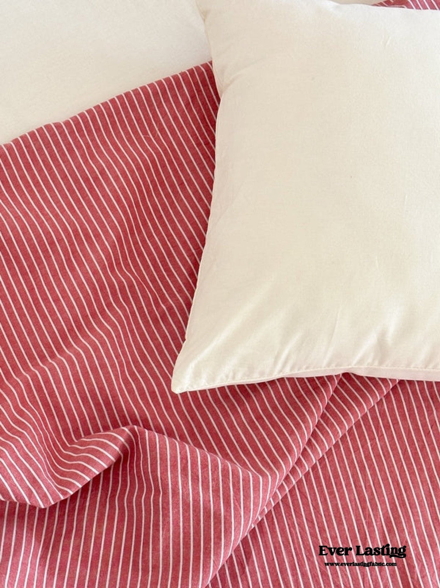 Thin Striped Duvet Cover / Red