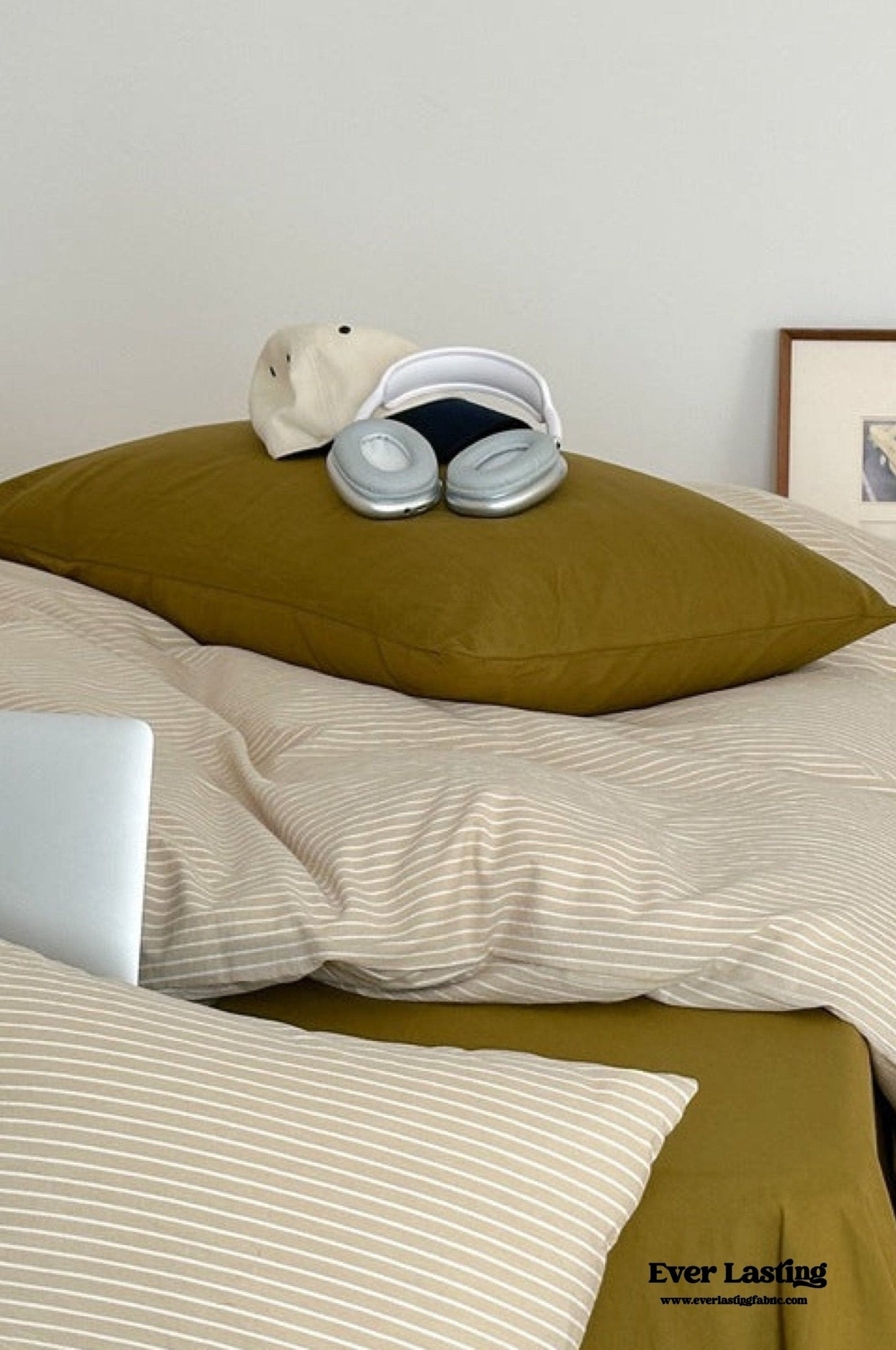 Thin Striped Duvet Cover / Red