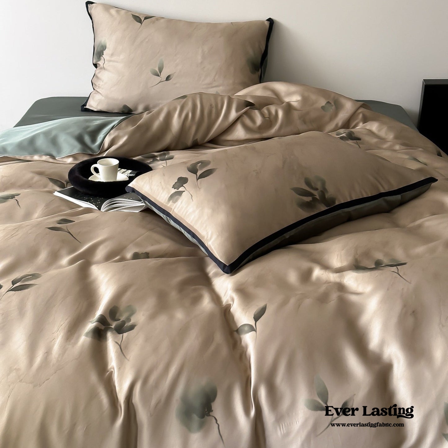 Twilight Zone Silky Tencel Bedding Set / Green
