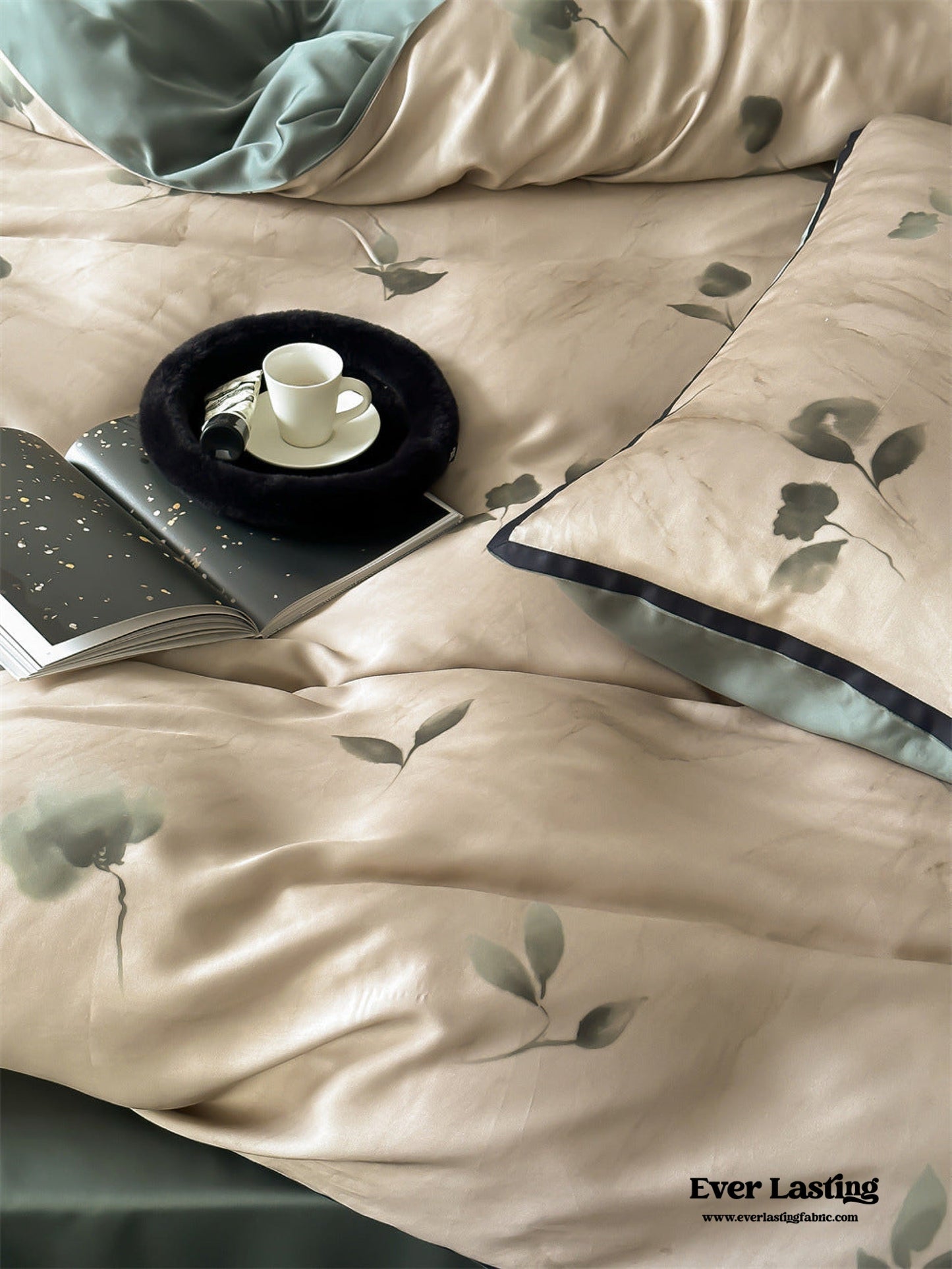Twilight Zone Silky Tencel Bedding Set / Green