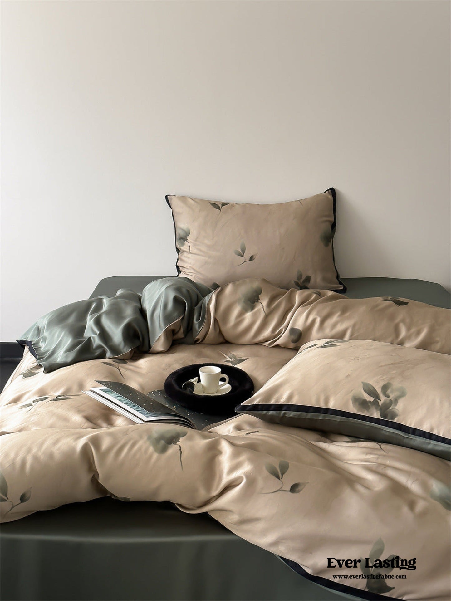 Twilight Zone Silky Tencel Bedding Set / Green