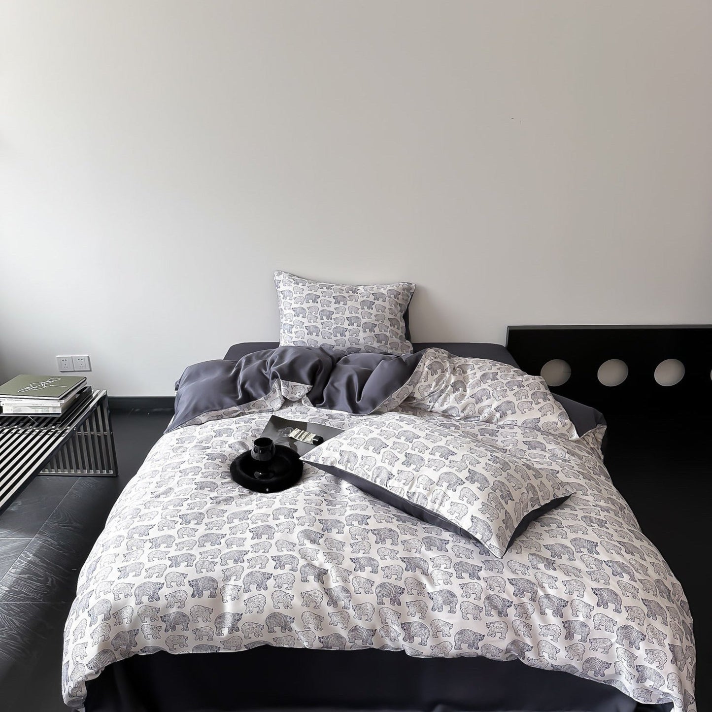 Twilight Zone Silky Tencel Bedding Set / Green