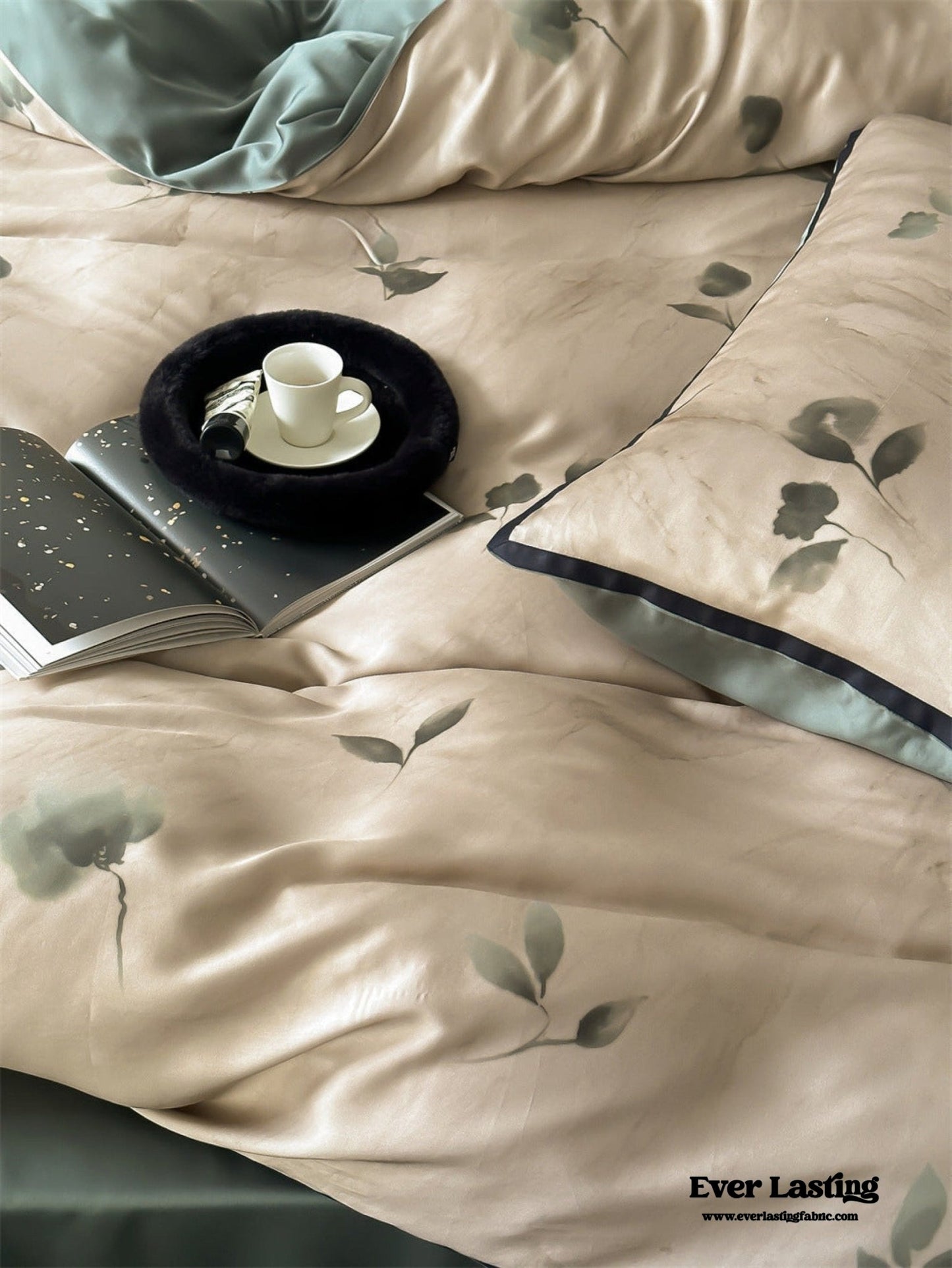 Twilight Zone Silky Tencel Bedding Set / White + Gray