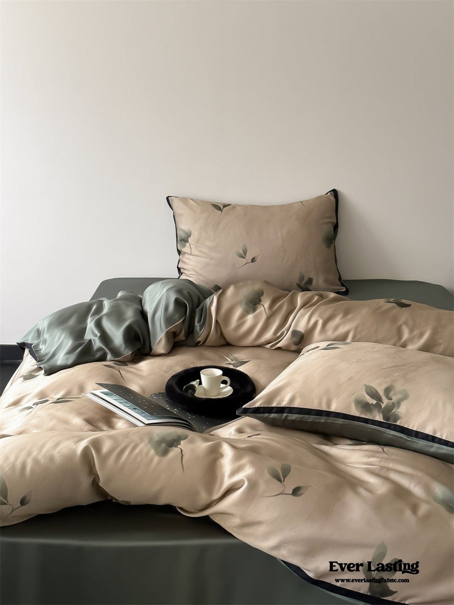Twilight Zone Silky Tencel Bedding Set / White + Gray