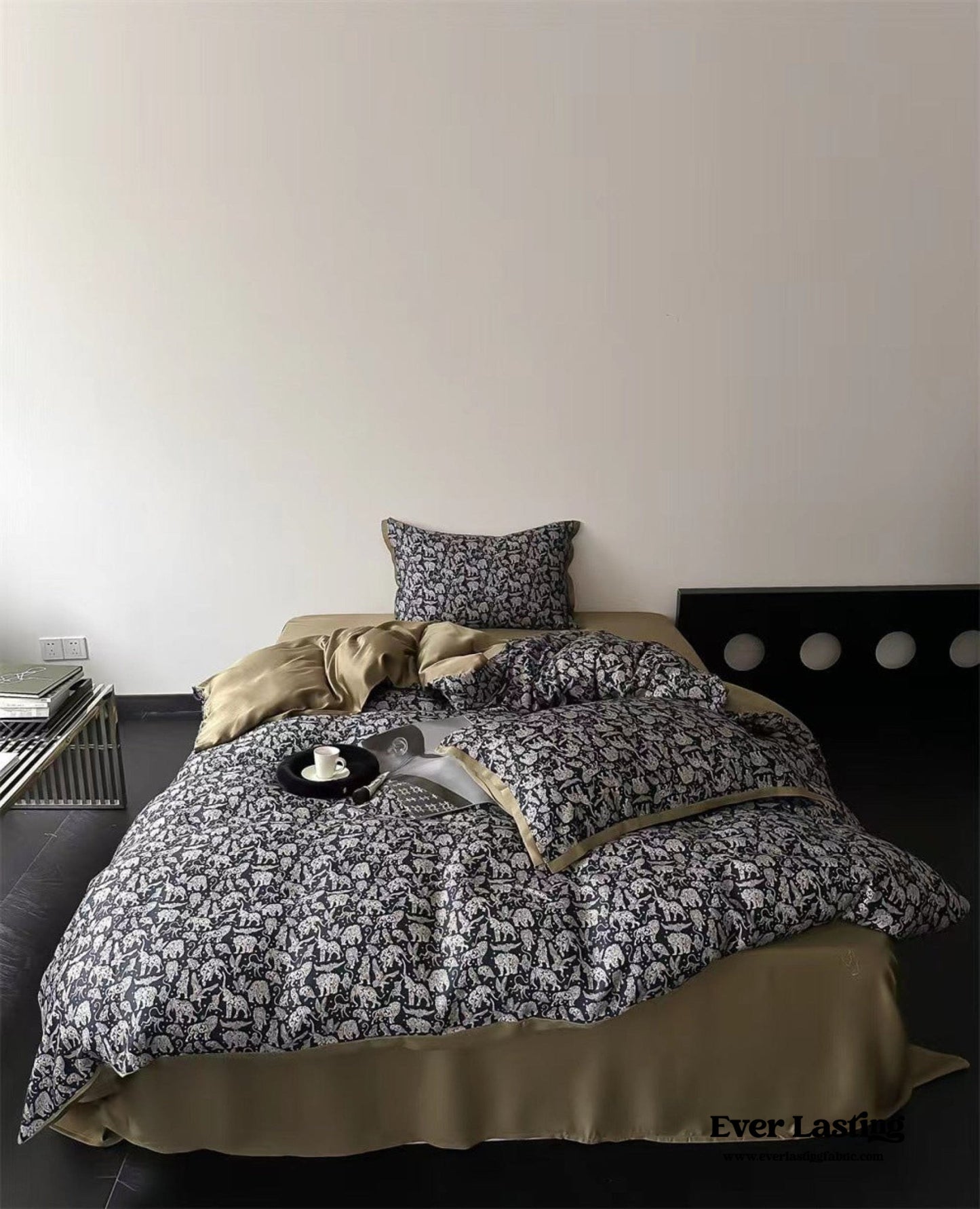 Twilight Zone Silky Tencel Bedding Set / White + Gray