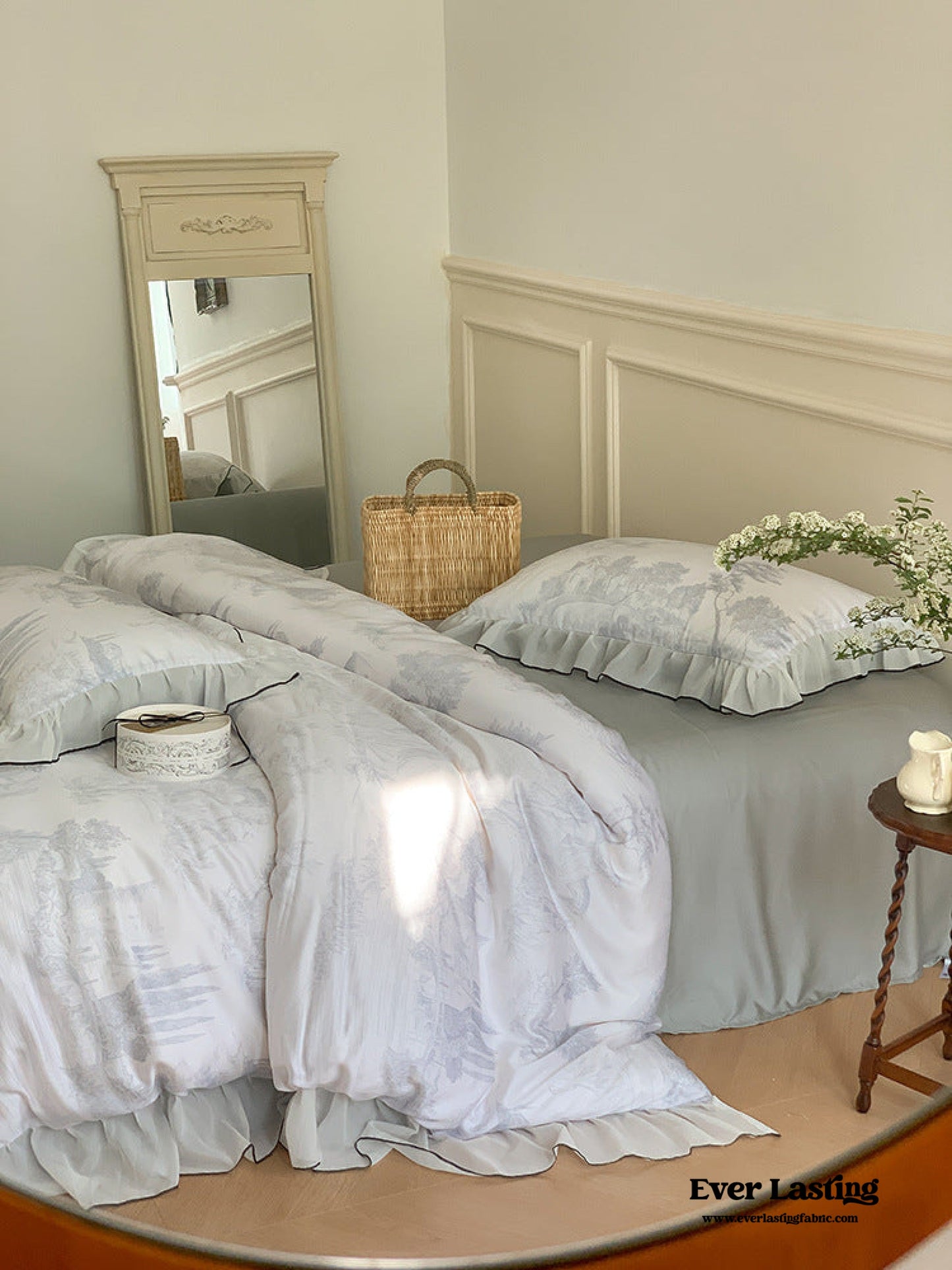 Victorian Inspired Soft Lace Ruffle Bedding Set / Blue