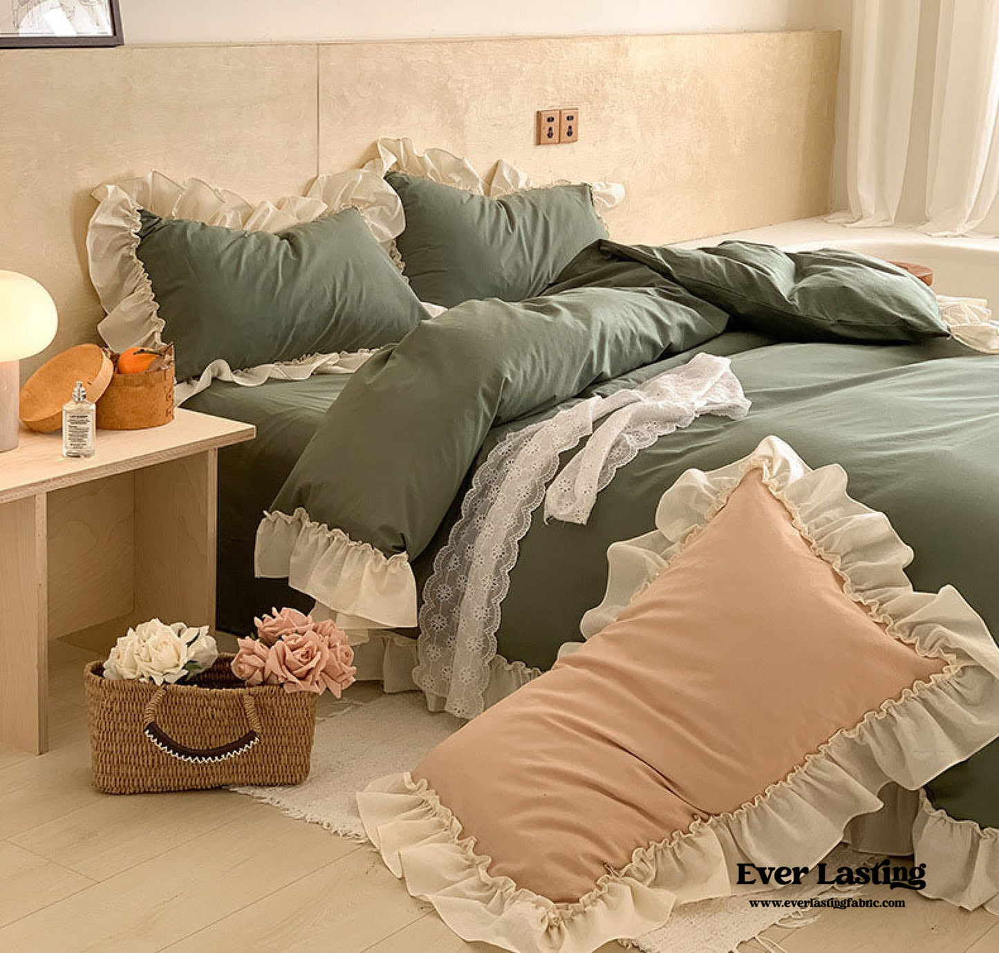 Vintage Earth Tone Large Ruffle Bedding Set / Brown