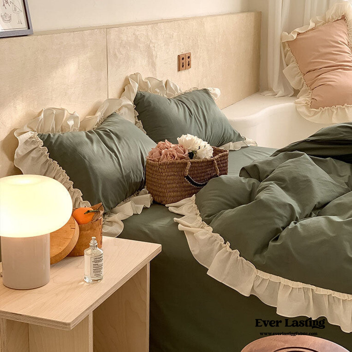 Vintage Earth Tone Large Ruffle Bedding Set / Brown