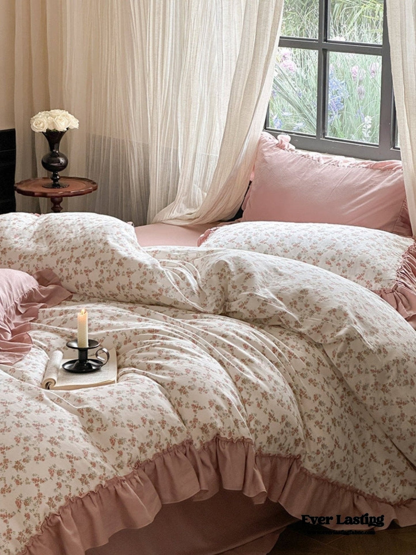 Vivienne Floral Double Gauze Bedding Set / Light Pink