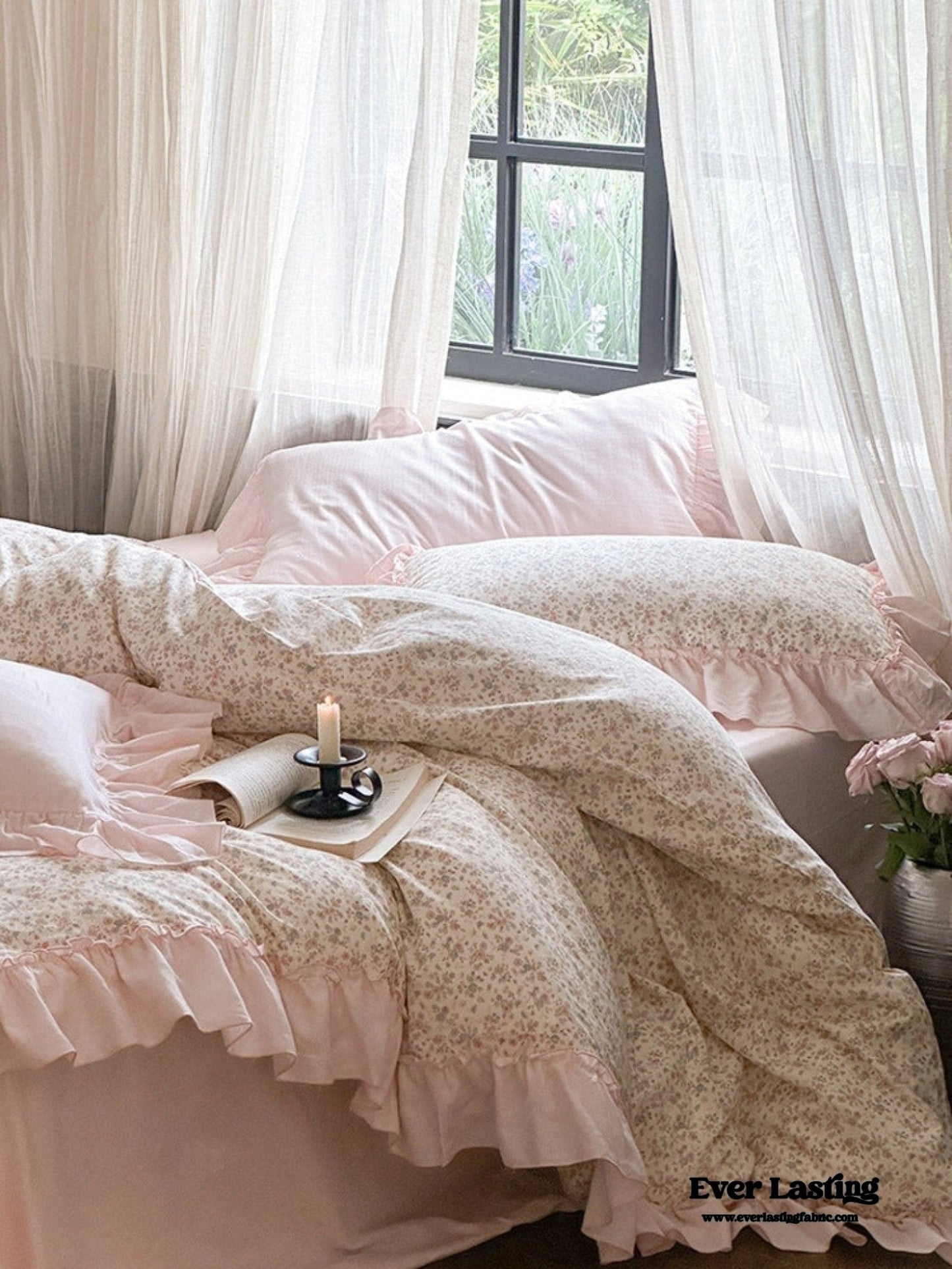 Vivienne Floral Double Gauze Bedding Set / Light Pink