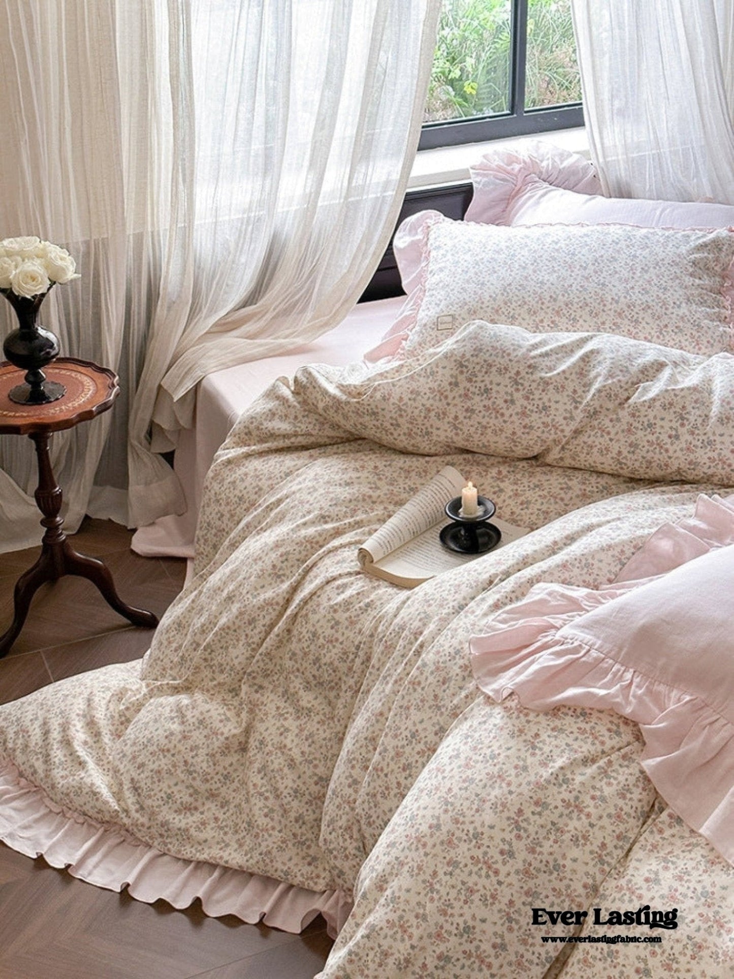 Vivienne Floral Double Gauze Bedding Set / Light Pink