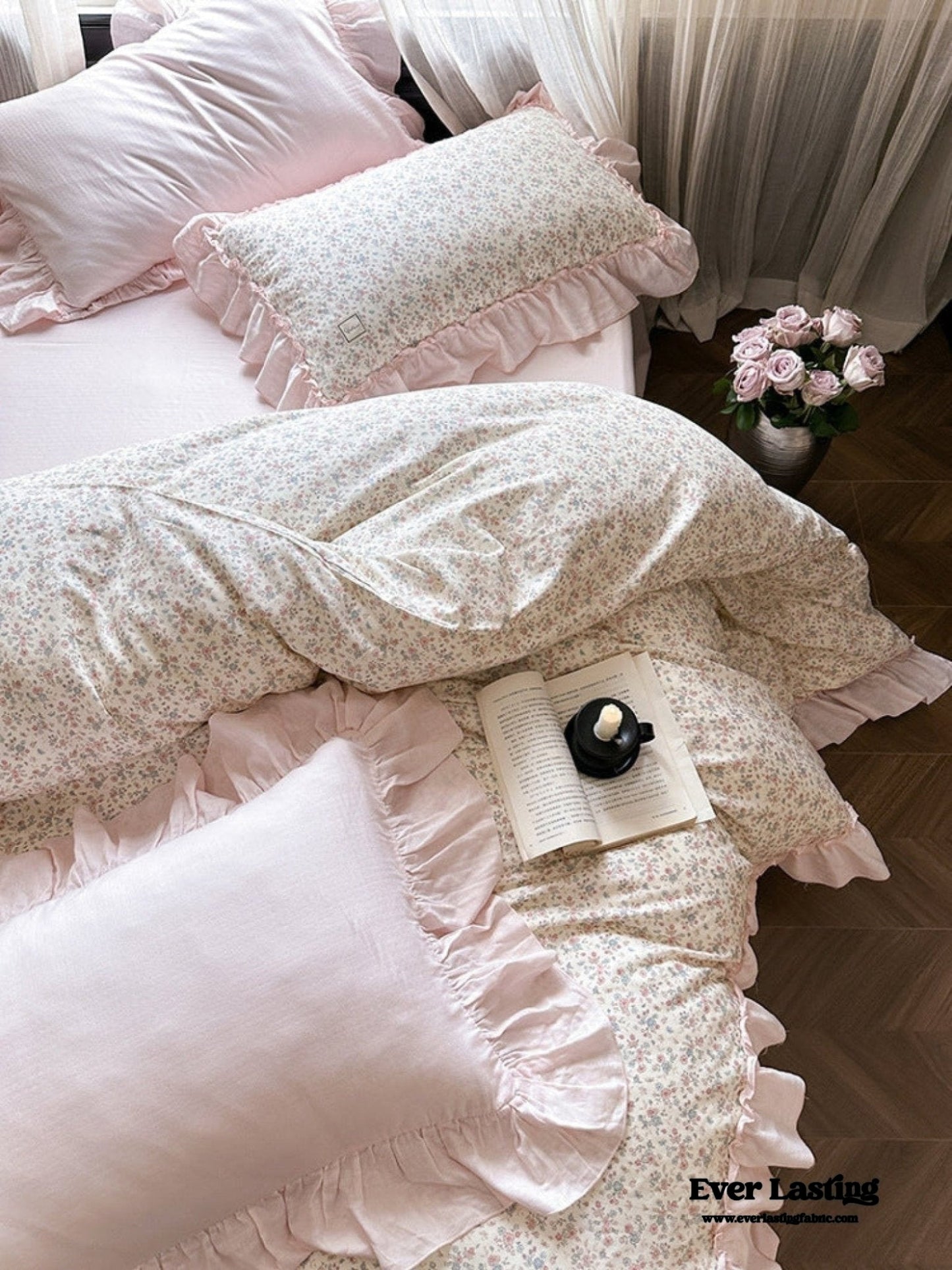 Vivienne Floral Double Gauze Bedding Set / Light Pink