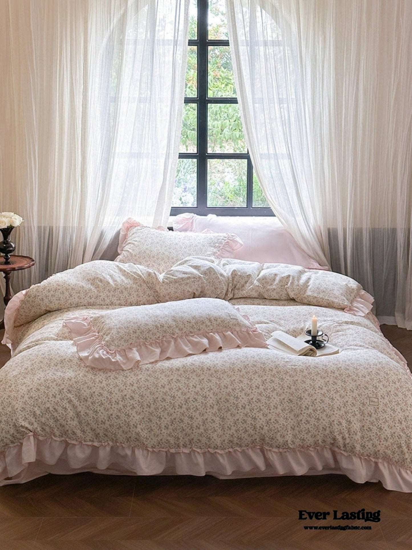 Vivienne Floral Double Gauze Bedding Set / Light Pink