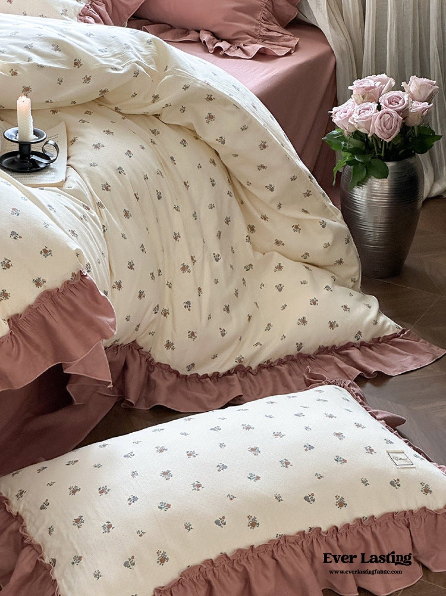 Vivienne Floral Double Gauze Bedding Set / Maroon Red