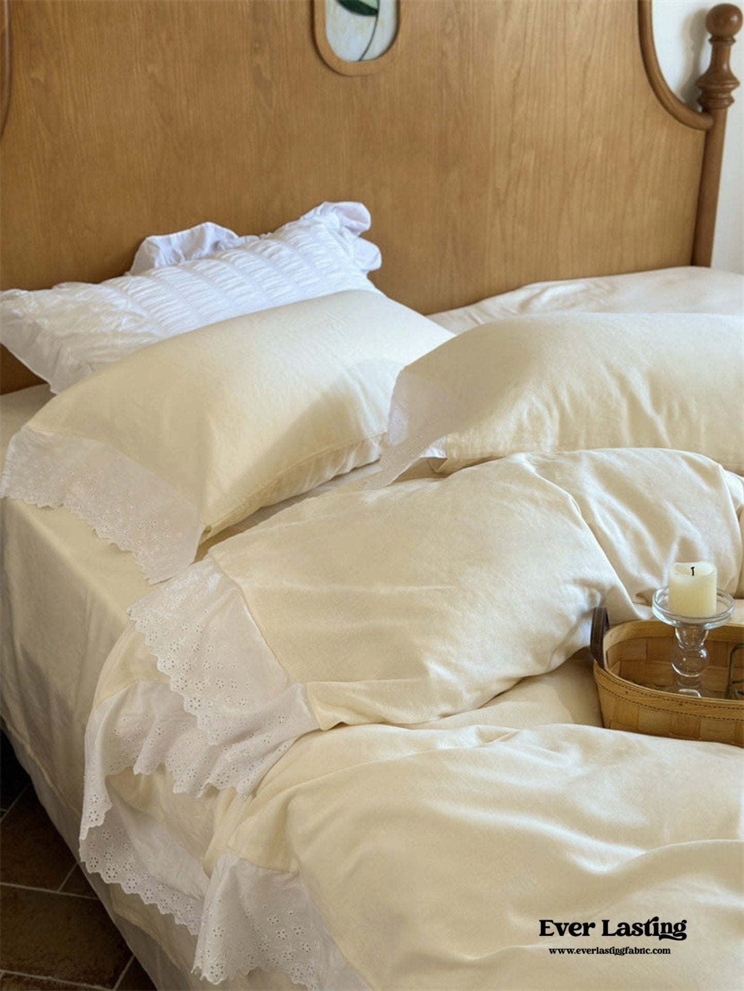 White Ruffle Lace Bedding Set / Gray